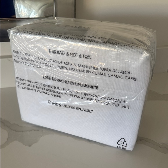 NWT Calpak Large Clear Cosmetic Case - Black - Picture 6 of 8